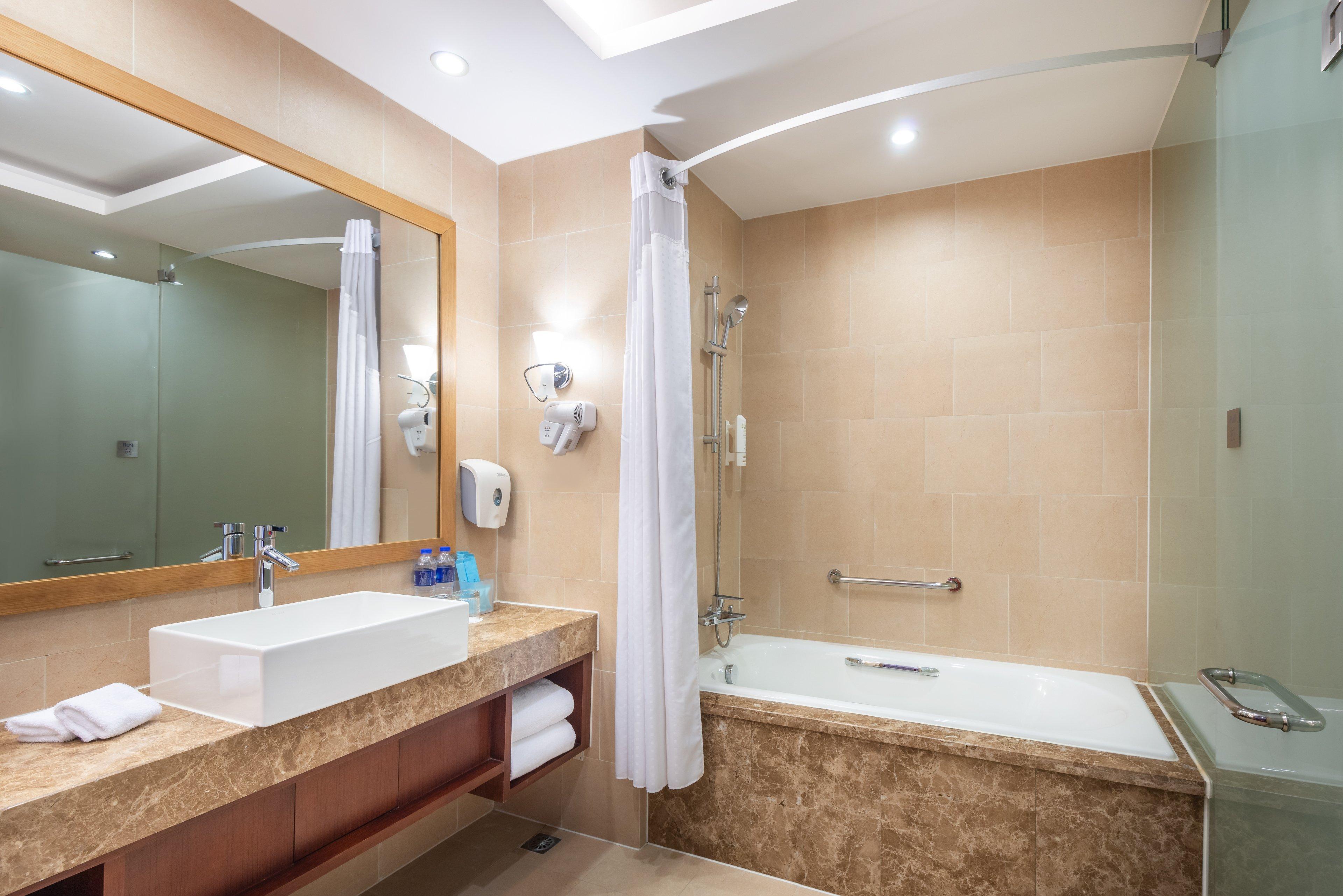 Holiday Inn Express Shanghai New Hongqiao, An Ihg Hotel Екстериор снимка