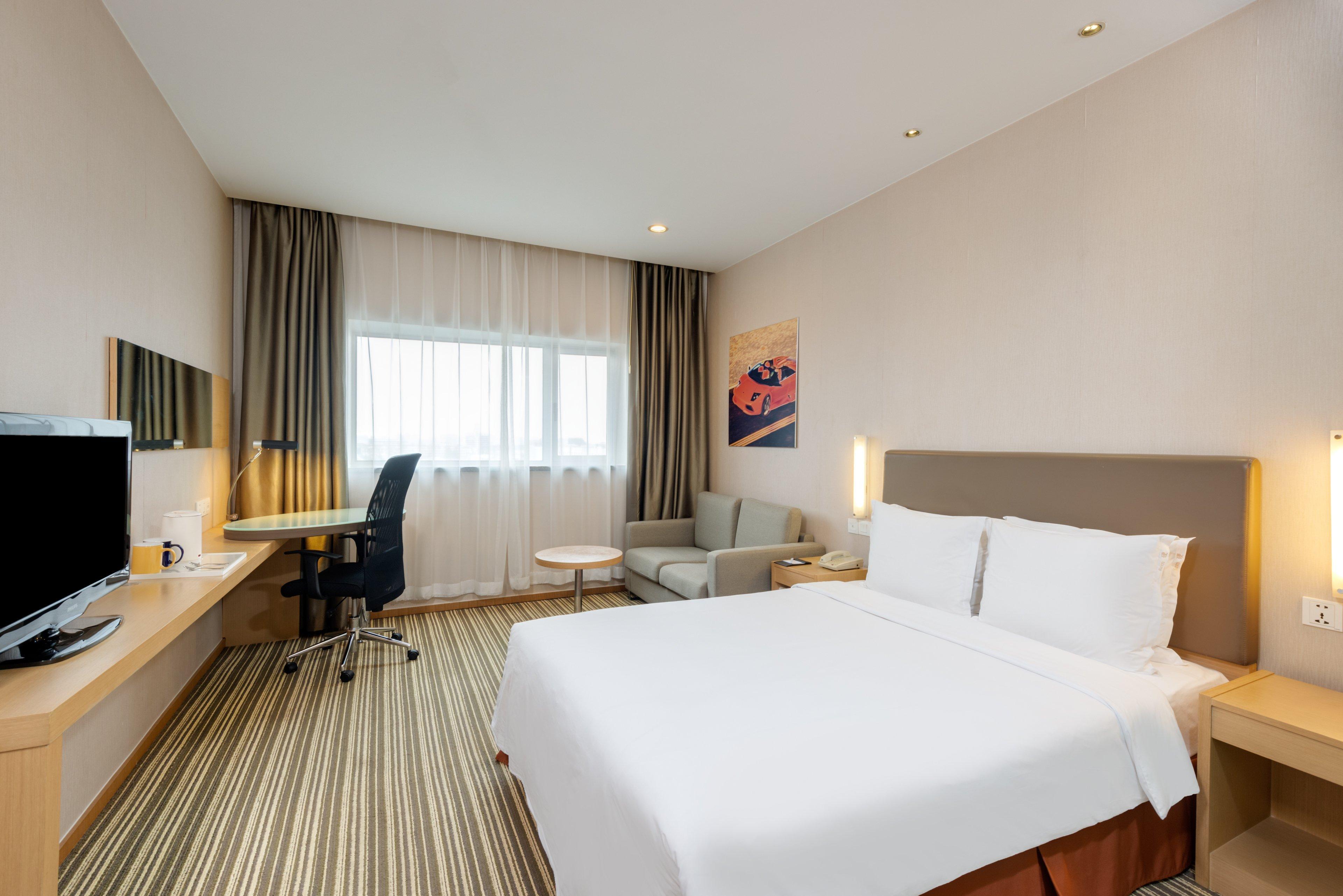 Holiday Inn Express Shanghai New Hongqiao, An Ihg Hotel Екстериор снимка